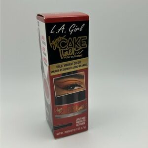 LA Girl Hyper Cake Eyeliner - flamin red
